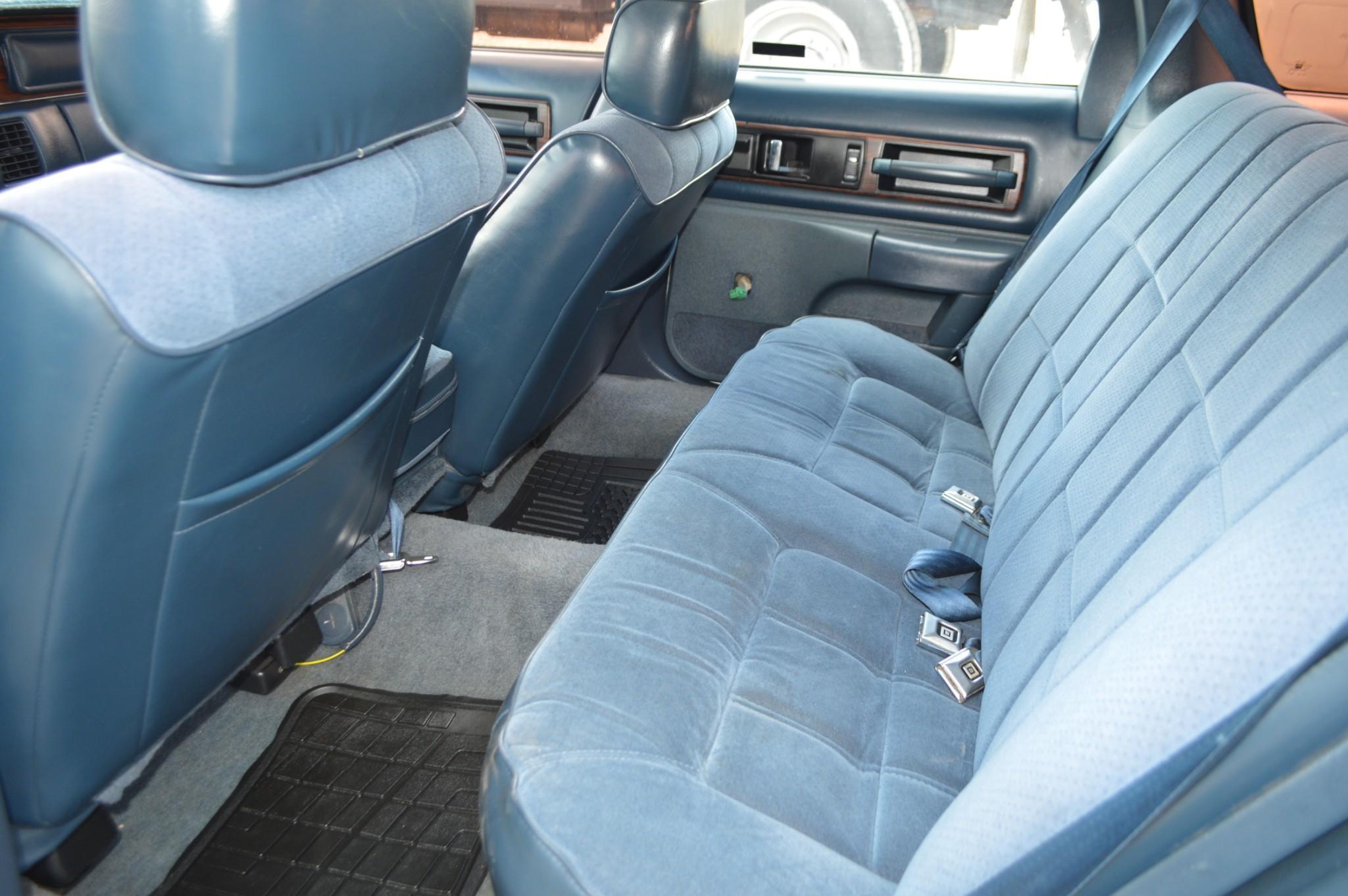 1991 Oldsmobile Custom Cruiser Passenger Car