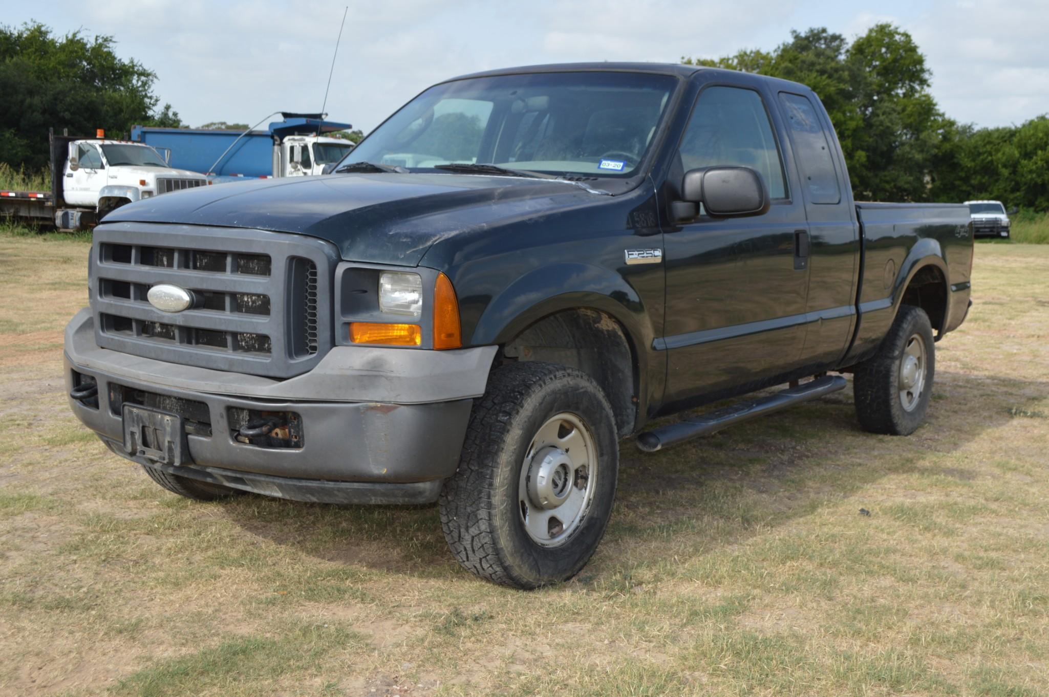 2005 Ford F-250 Super Duty Pickup Truck