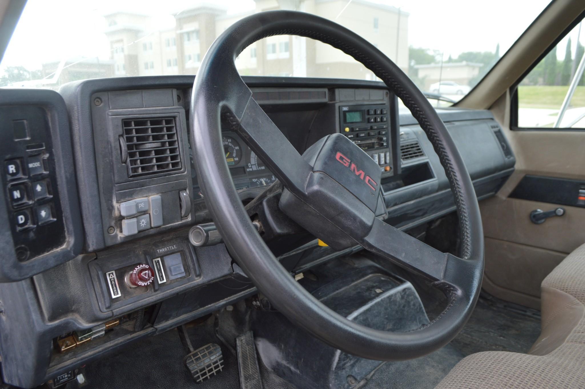 2000 GMC C7500 Terex Telelect Bucket Truck