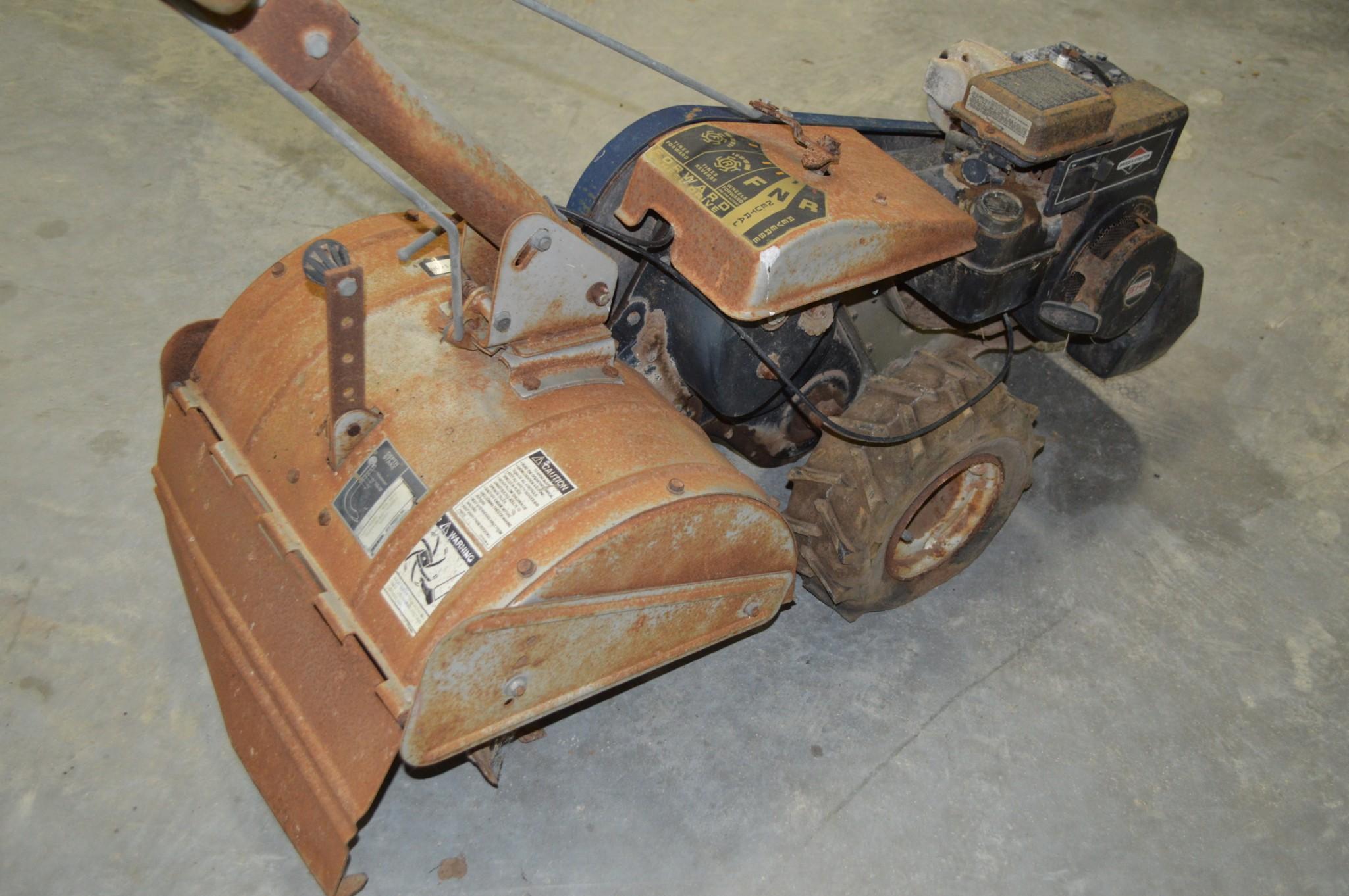 Briggs & Stratton Tiller w/ 5HP Dual Direction Tines