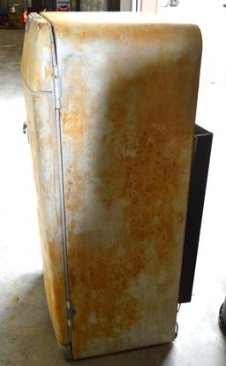 Antique/Vintage Frigidaire Ice Box/Refrigerator