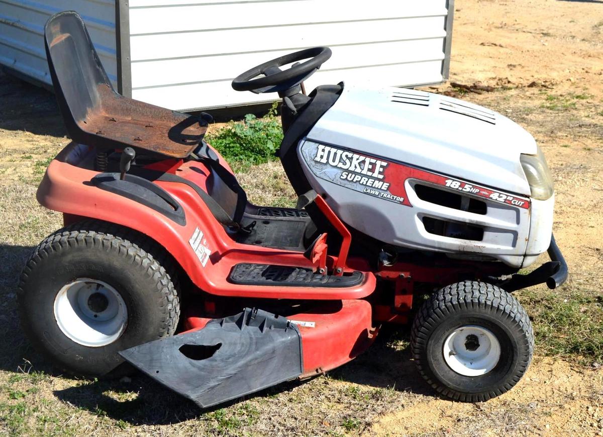 Huskee Lawn Mower, 19 HP Briggs & Stratton Engine, 42" Cutting Deck