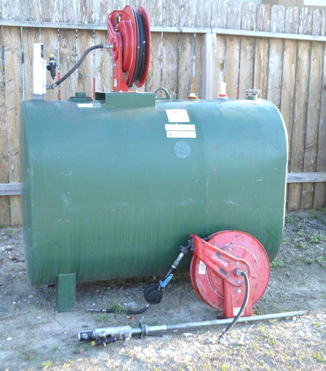 300 Gal Pee-Dee Oil Tank W/Pump & Hose Reel