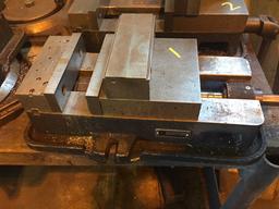 Primeline machinest vise. No handle 