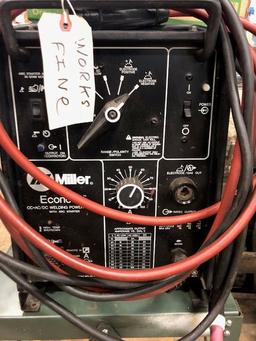 Miller CC-AC/DC welding power source. Works good. Beautiful. Comes with everything in pic