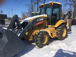 2003 Volvo BL70 Backhoe. 4x4, full cab, heat/AC, w/ 4/1 bucket,