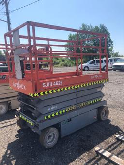 SkyJack SJIII 4626 scissor lift