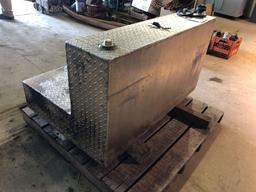 Tread-plate Diesel fuel tank