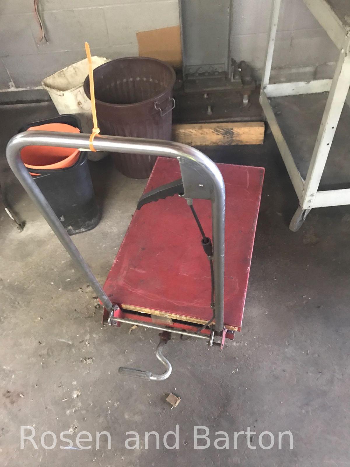 Dayton Model 3KR46G Hydraulic Elevating Cart