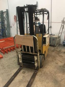 CONDITION UPDATE PLEASE READ Yale 3000 pound triple mast 36 volt forklift and charger