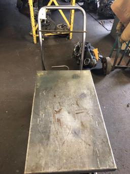 Hydraulic steel lift cart