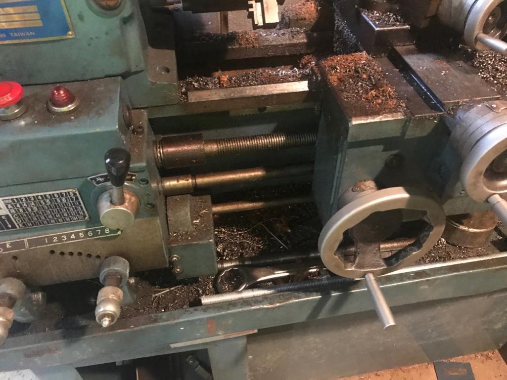 Frejoth FI-900 Metal Lathe 480 3 phase, comes with stand and misc tooling pictured