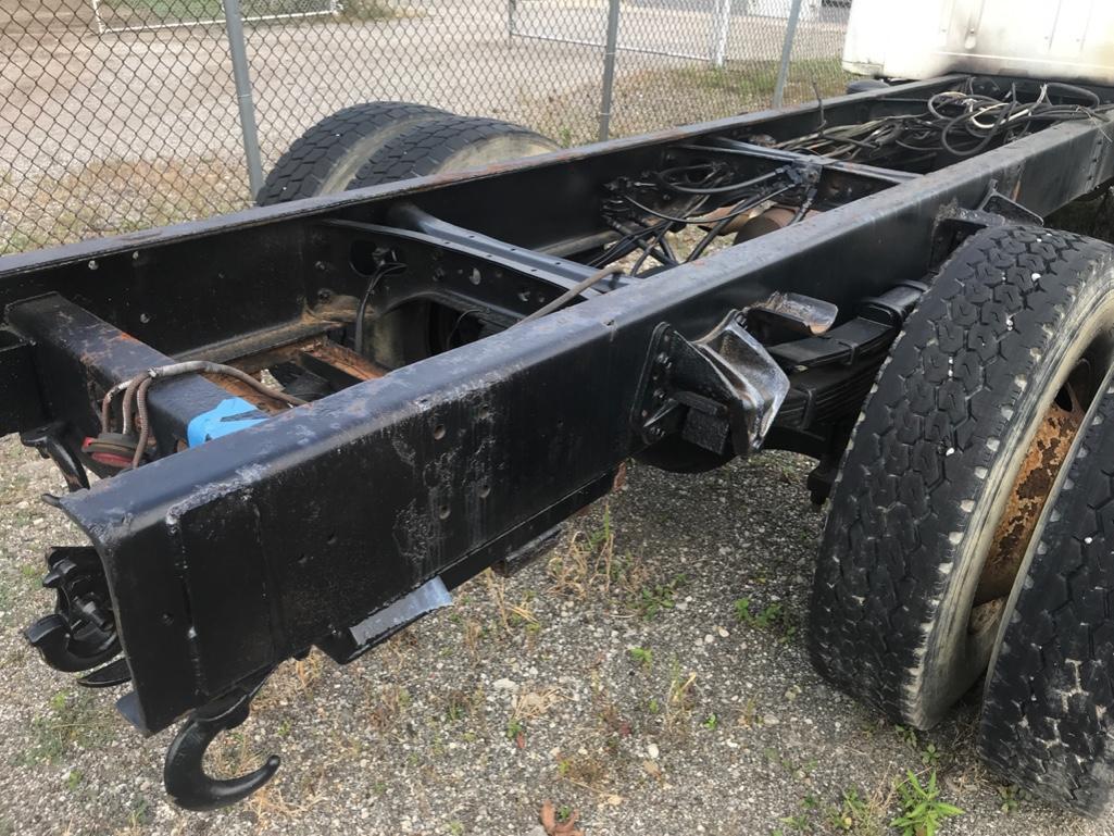 1993 international 4900 cab and chassis