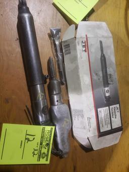 2 assorted air tools