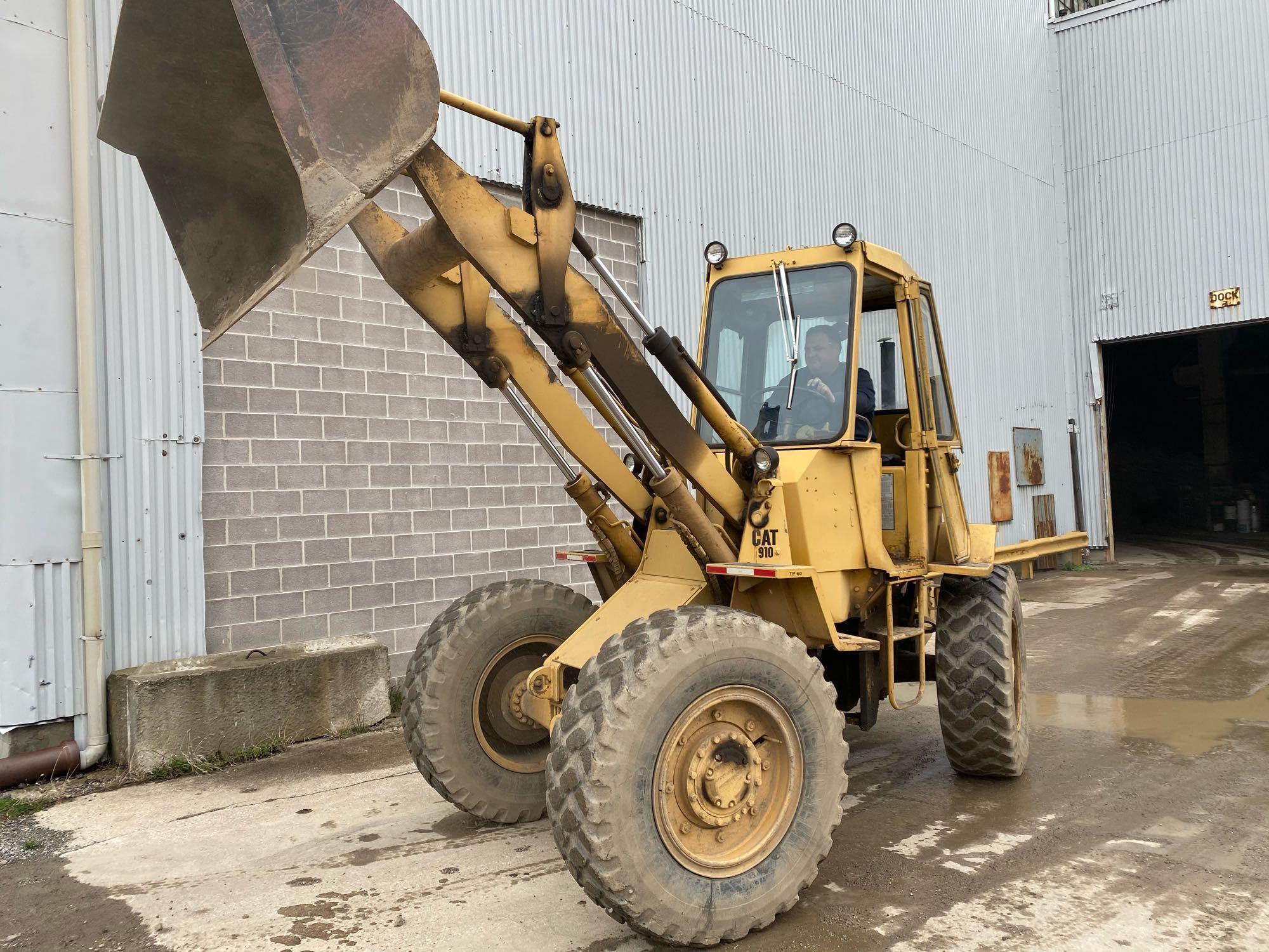 Cat 910 Articulating Wheel Loader