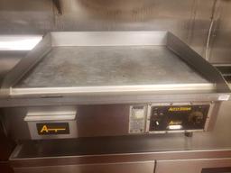 Accu-temp Accu-Steam Commercial Griddle Model# Egf2083a3600 L 33in, W 36in, H 13in