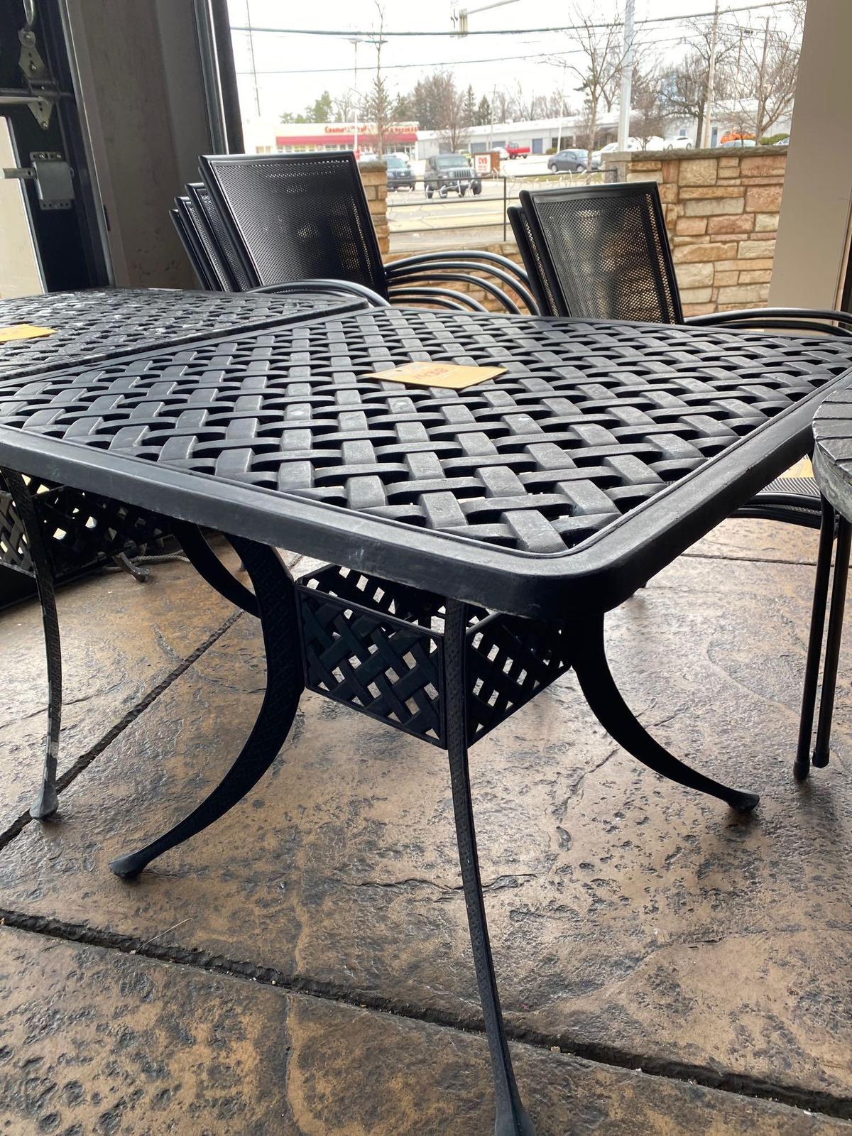 36 in x 36 in Outdoor Patio Table