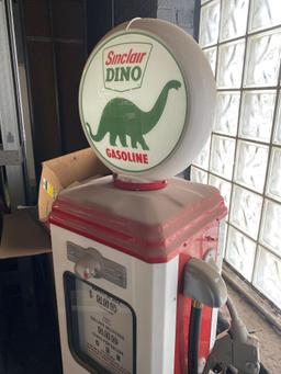 Modern Reproduction Dino Sinclair Gas Pump Light. Approx 6 1/2 foot tall. Very Lightweight