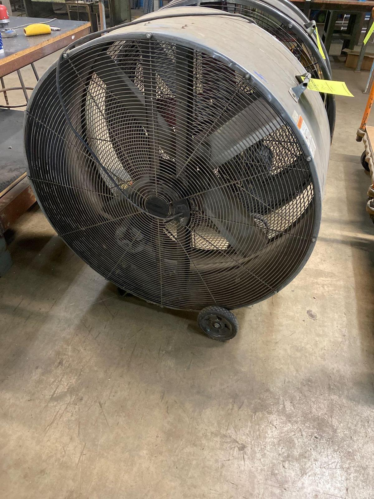42 inch barn fan, works