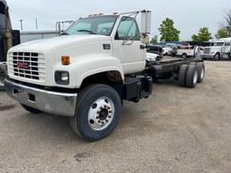 2001 GMC 8500 Cab/Chassis Tandem Truck