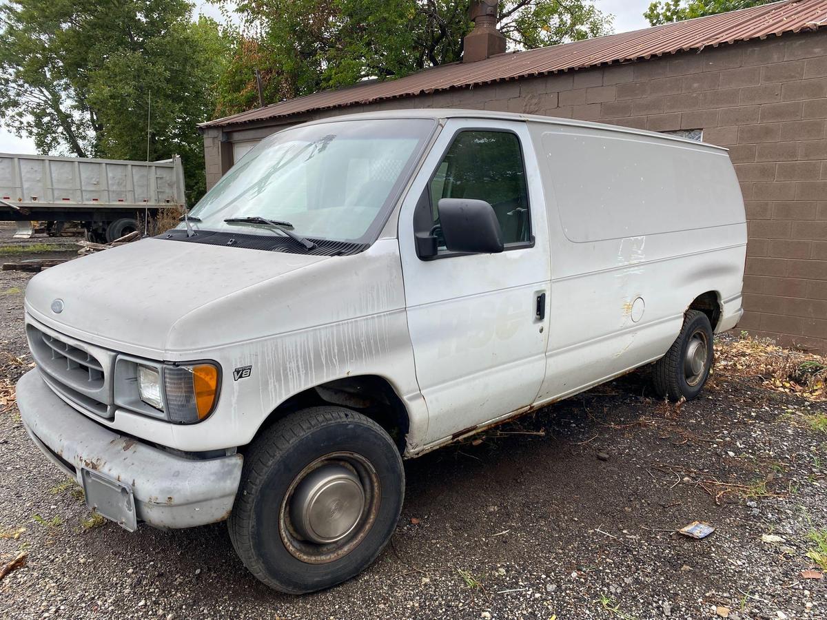 2000 Ford Econoline Work Van