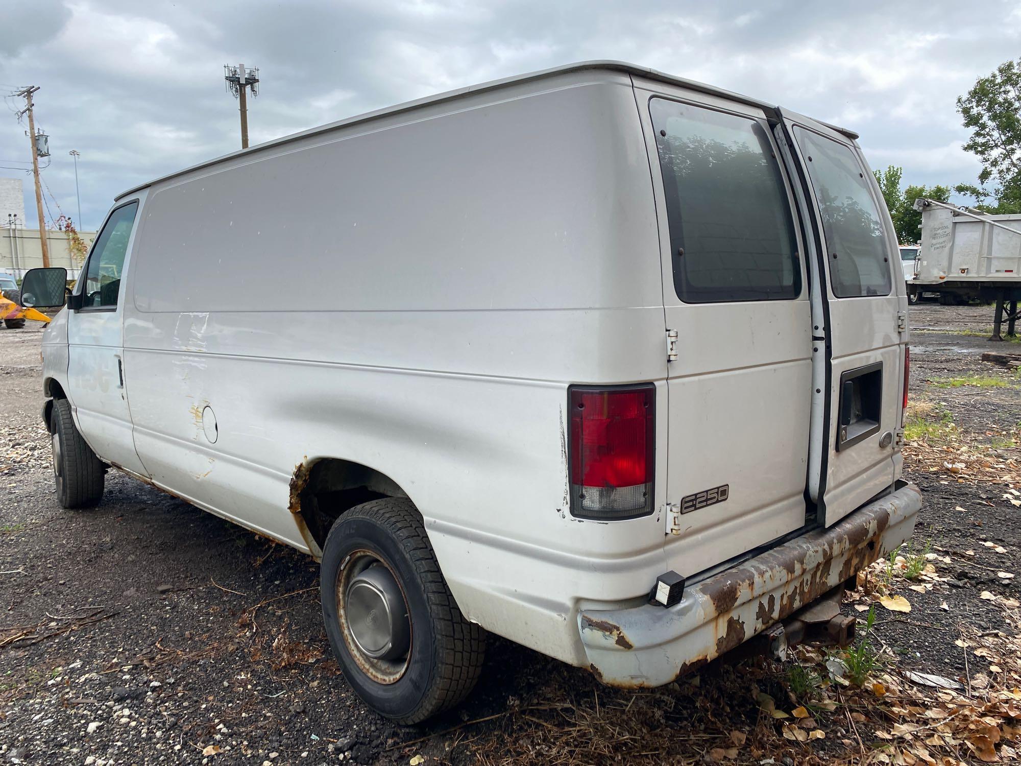 2000 Ford Econoline Work Van