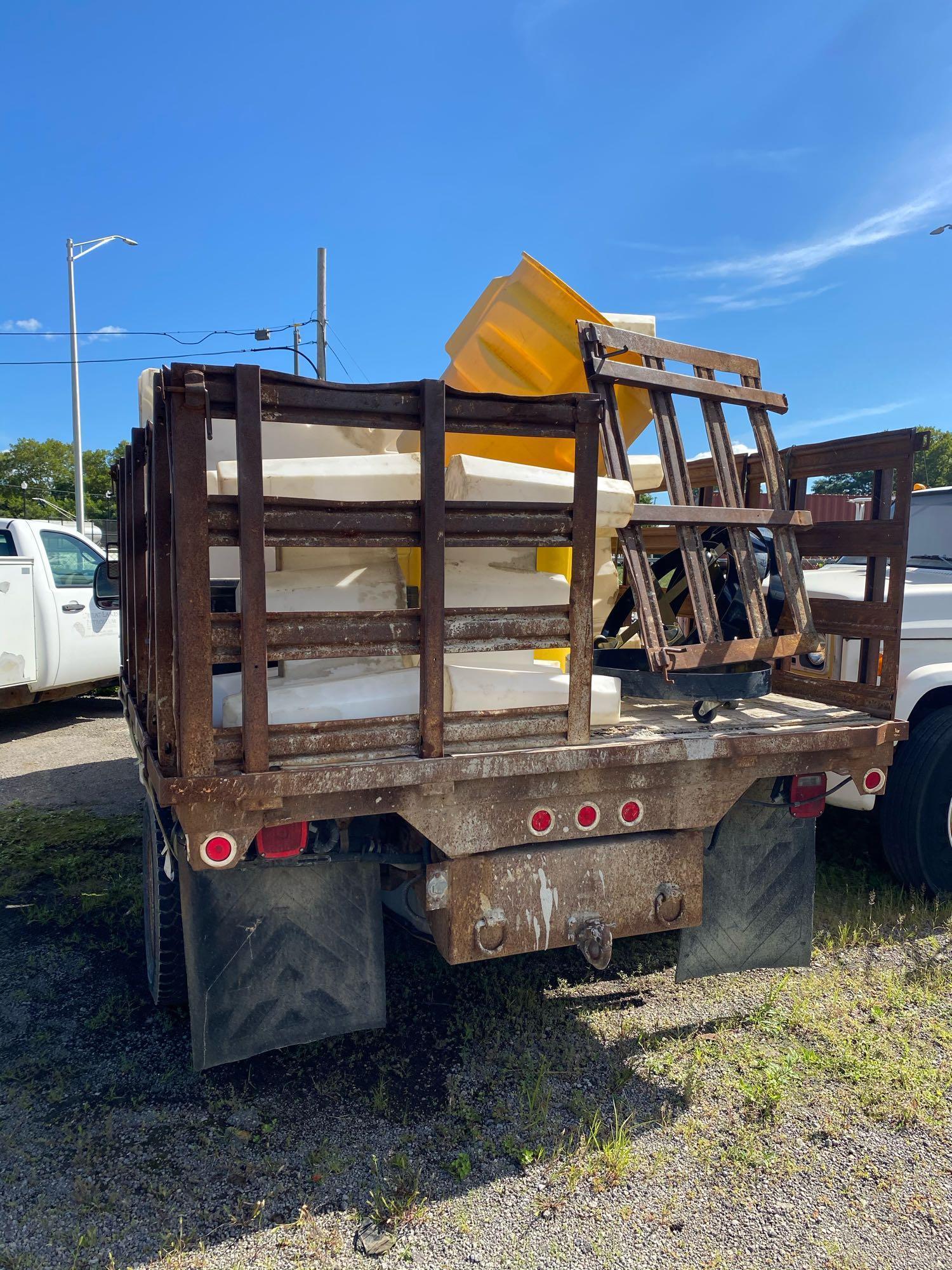 2001 Ford F-550 Stake Body Truck