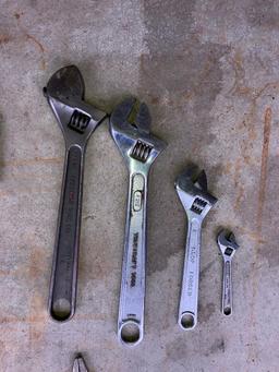 Locking Pliers & Adjustable Wrenches