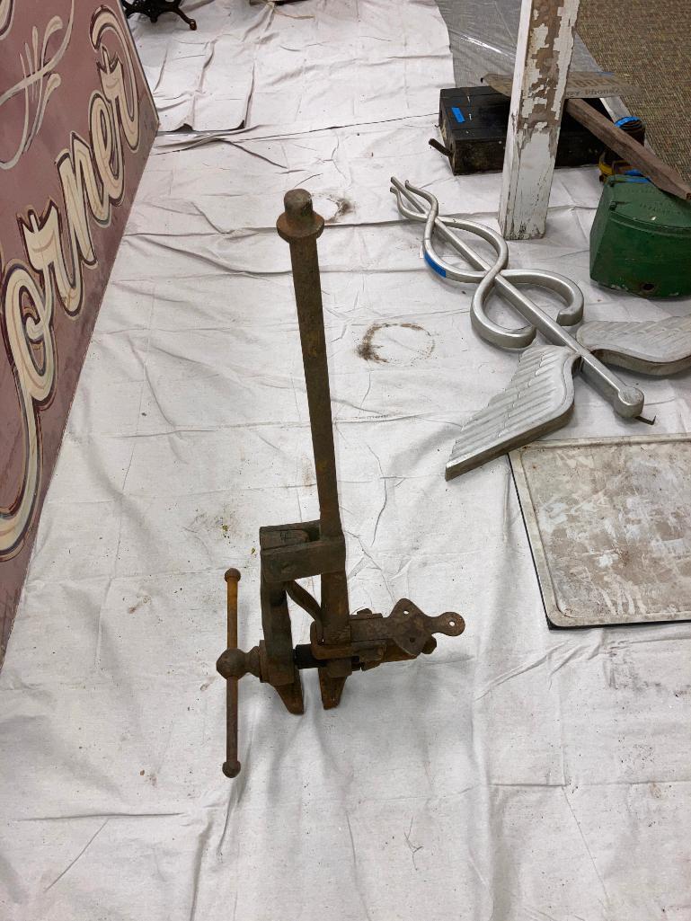 Vintage Blacksmith Jaw Post Leg Vise