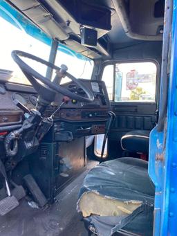 1998 Freightliner FLD120 Tractor/Truck