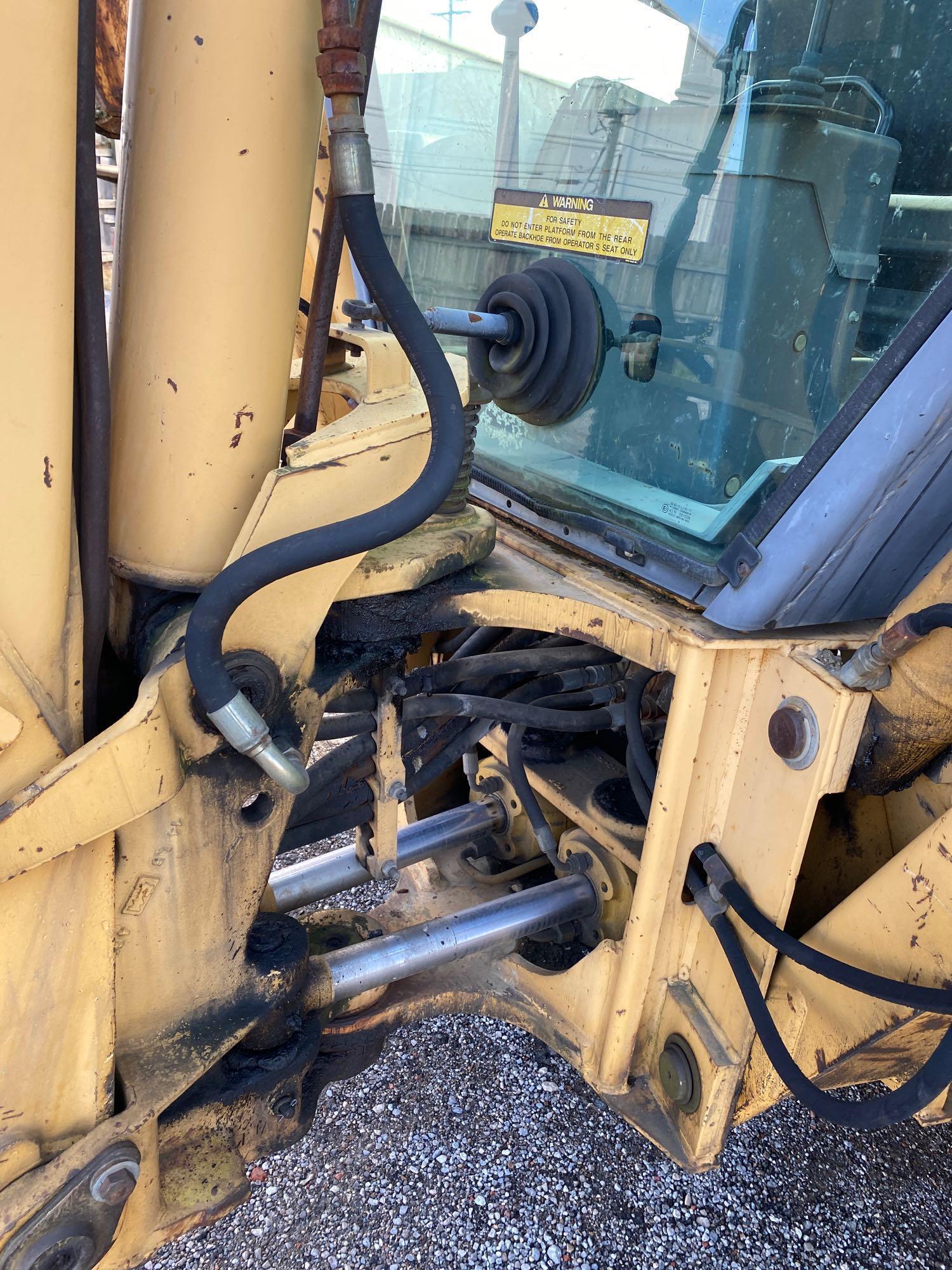 Ford 655D Backhoe