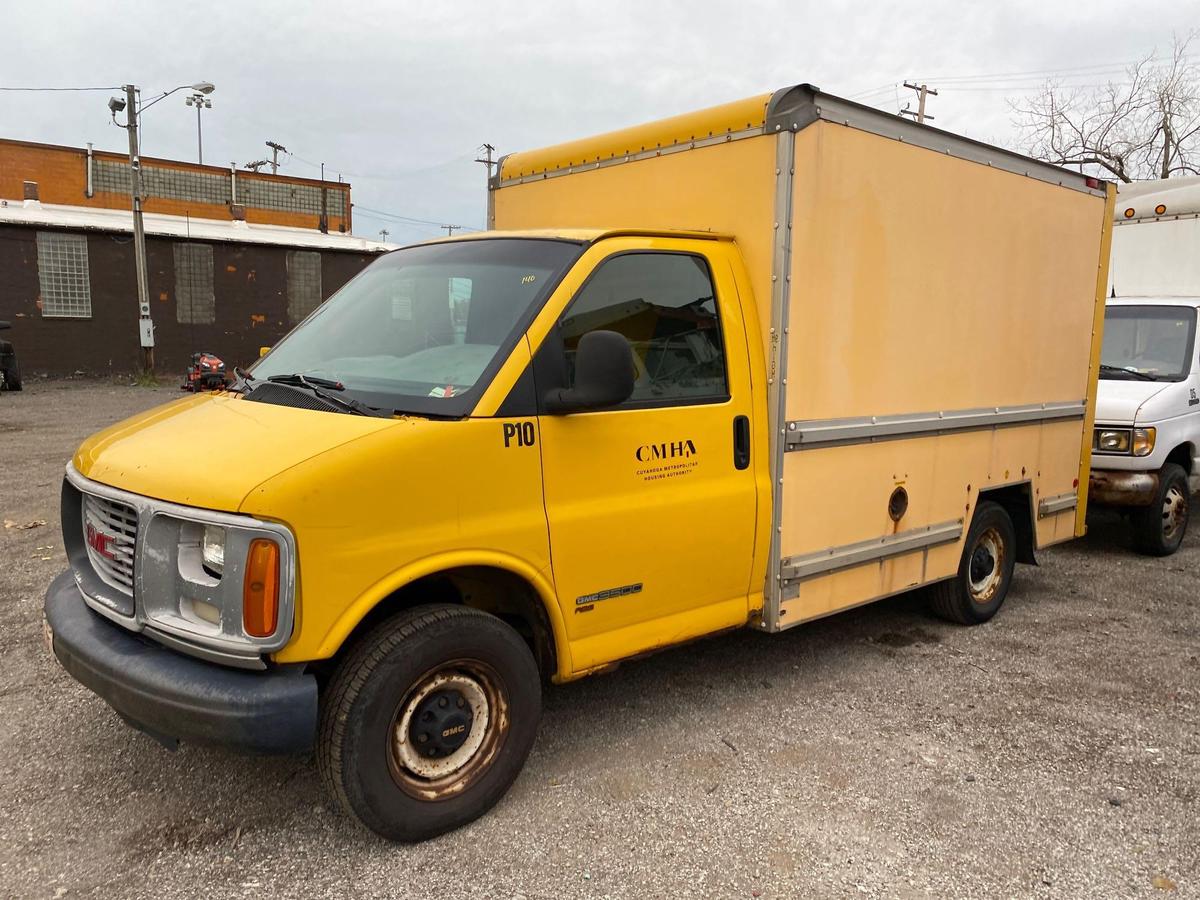 1997 GMC Savana Cutaway Truck