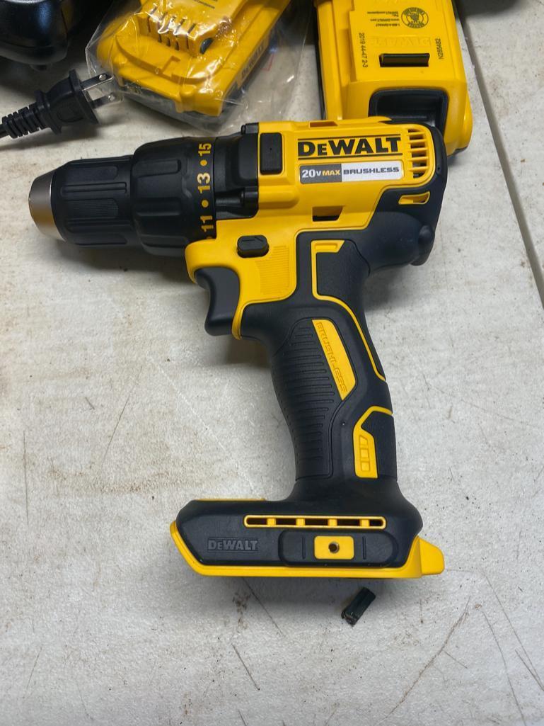 NEW Dewalt set, Drill, Light, Charger and 2 slim 20 volt batteries, and carry bag