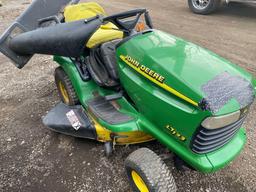 John Deere LT133 w/Bagger