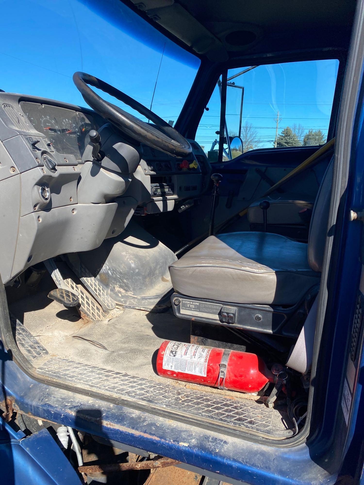 1998 Ford L8501 Louisville Dump/Plow Truck