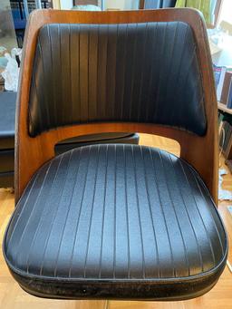 Set of 6 Vintage Brody Chairs
