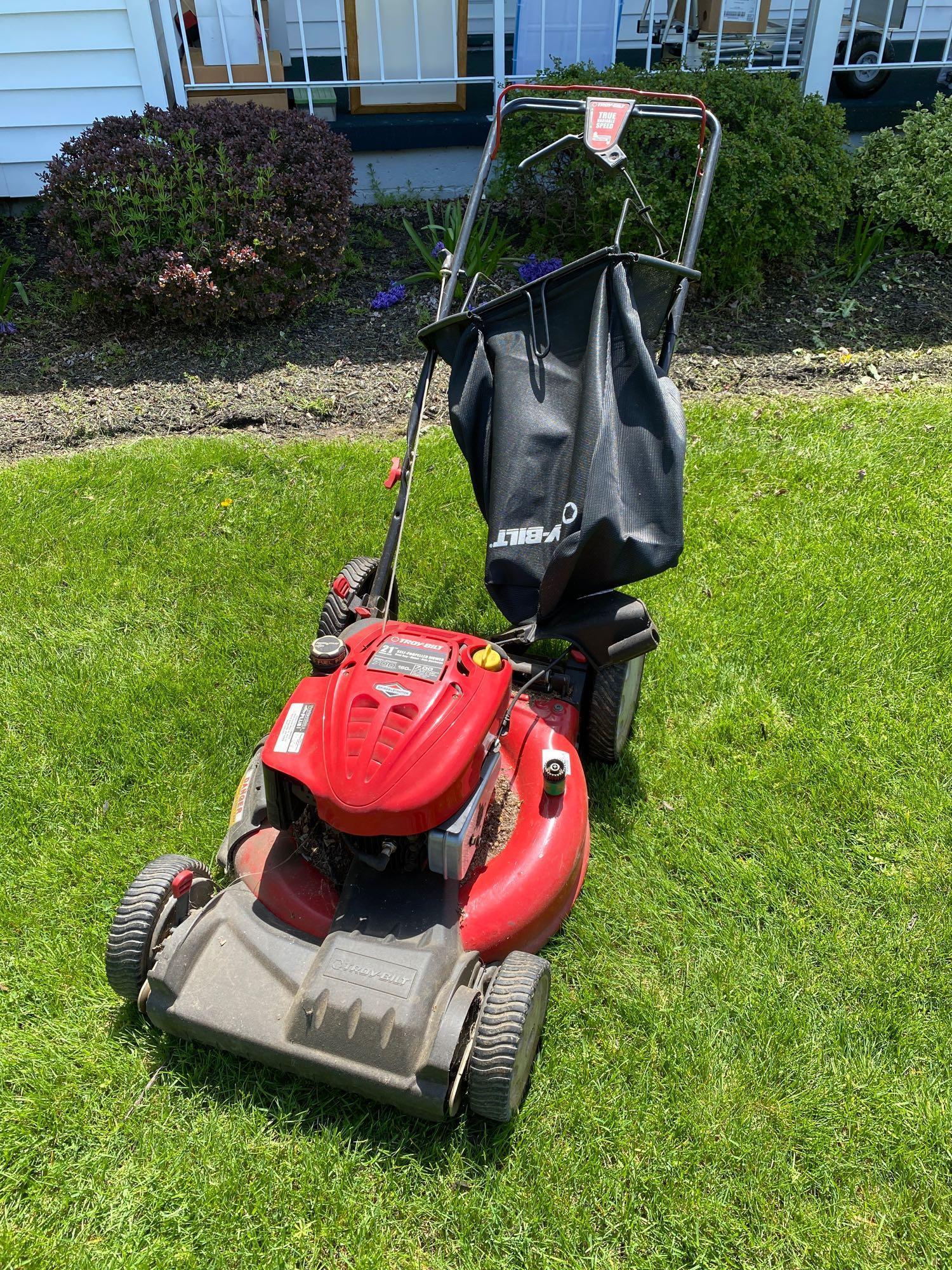 Troy-Bilt...Briggs & Stratton 700 Series Self-Propelled Push Mower