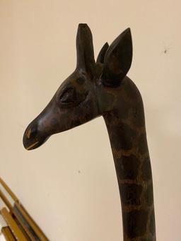 WOODEN GIRAFFE CARVING