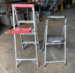 4ft Louisville Ladder, and 3ft Stepladder