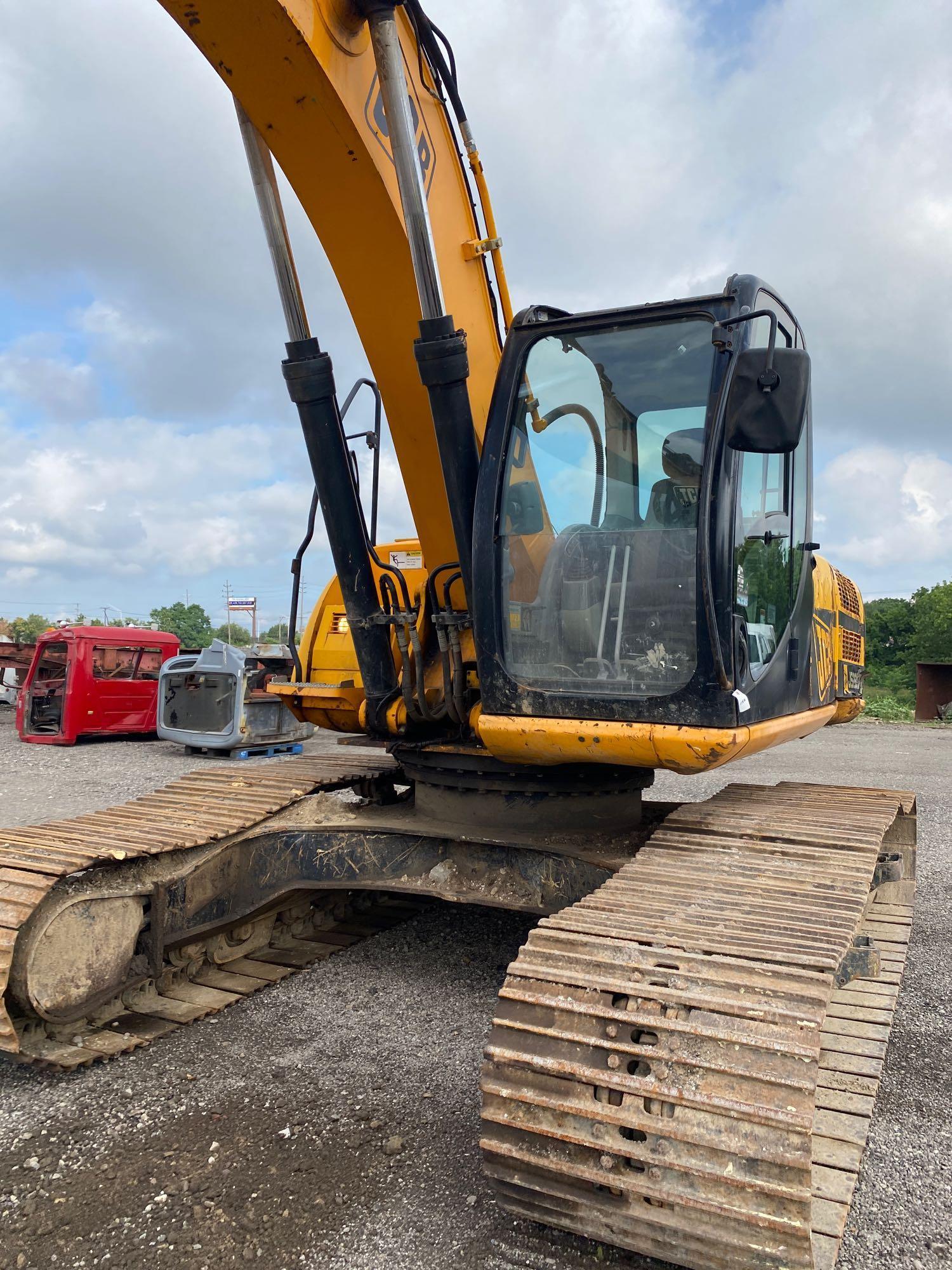 JCB JS260 Excavator