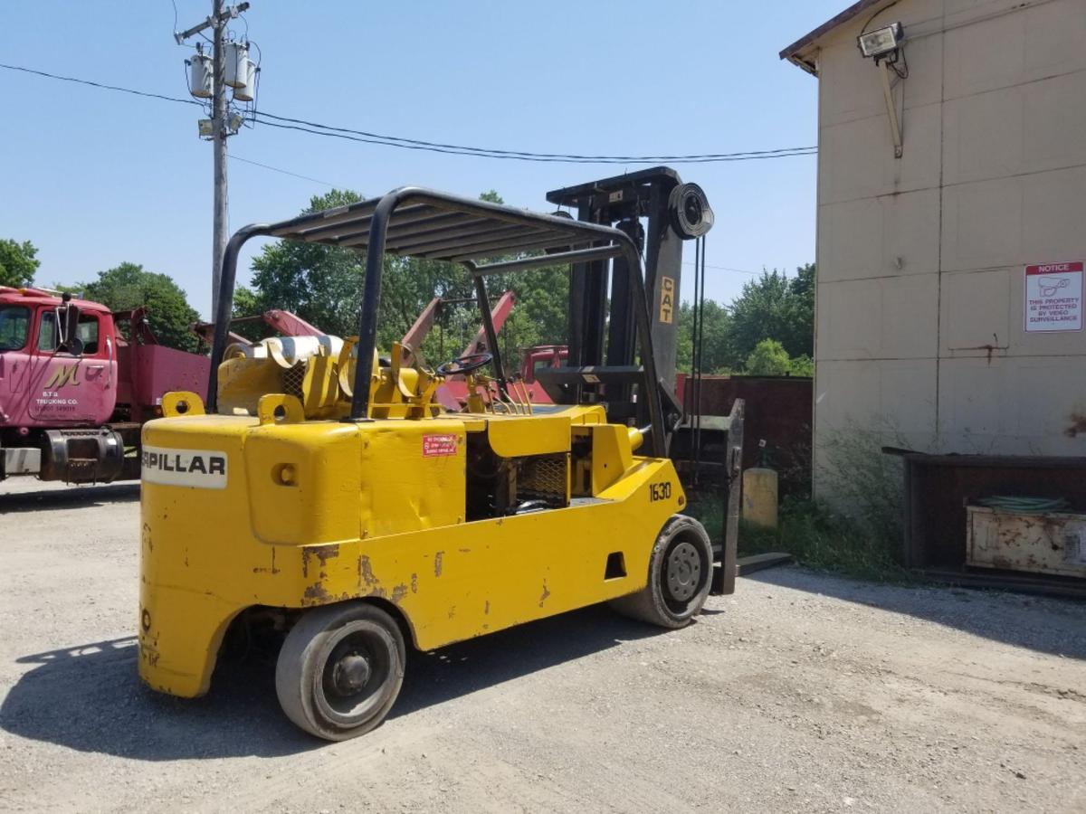 Caterpillar Model T200, LP 20,000 Lb Cap Forklift