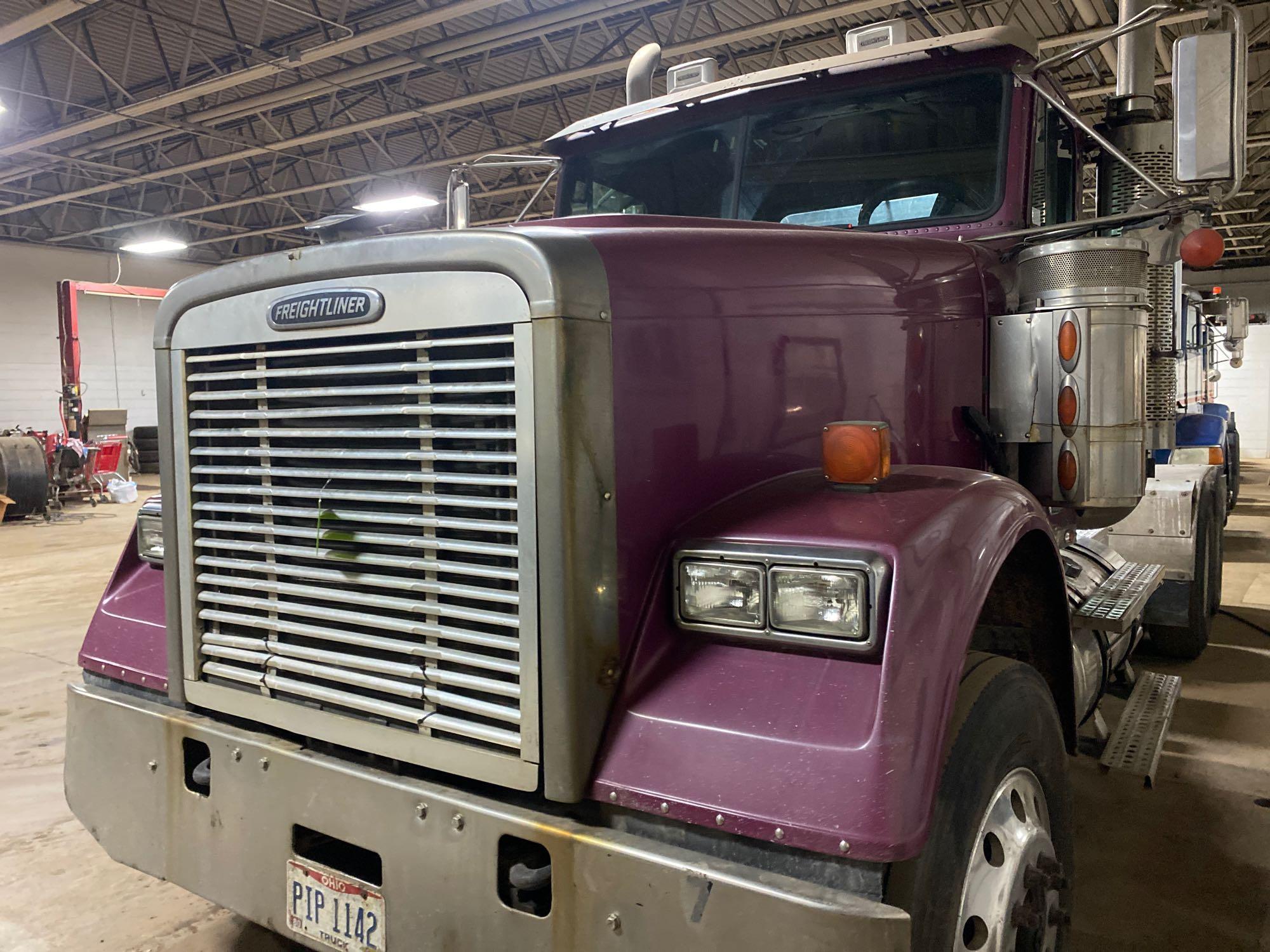 2007 Freightliner FLD120SD Tractor