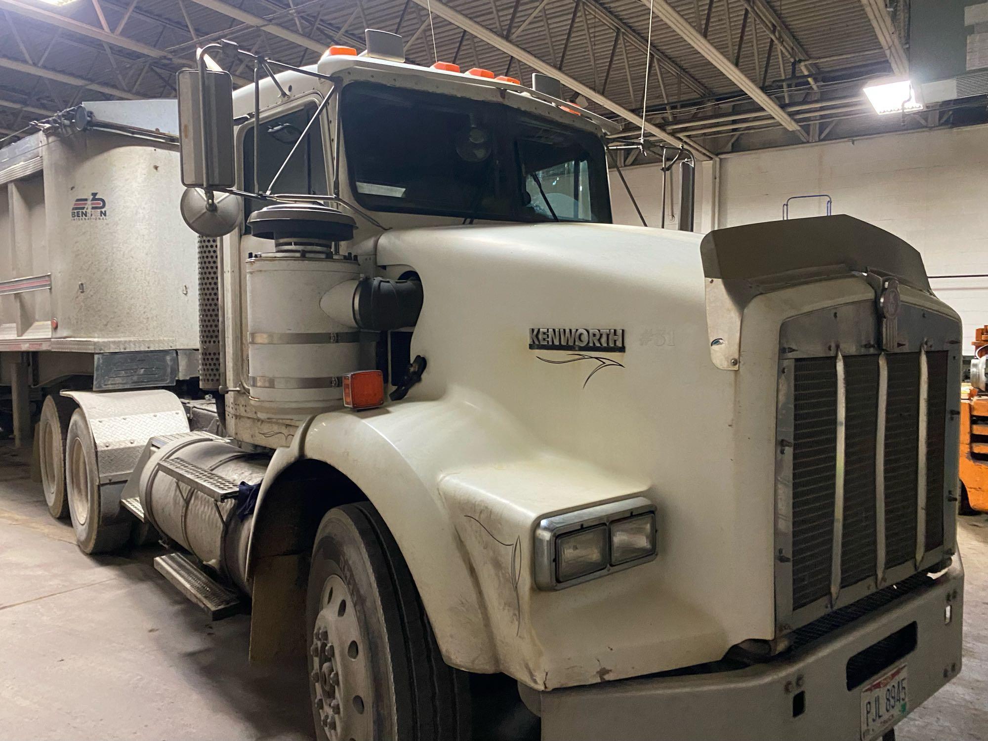 2001 Kenworth T800 Tractor-Read.