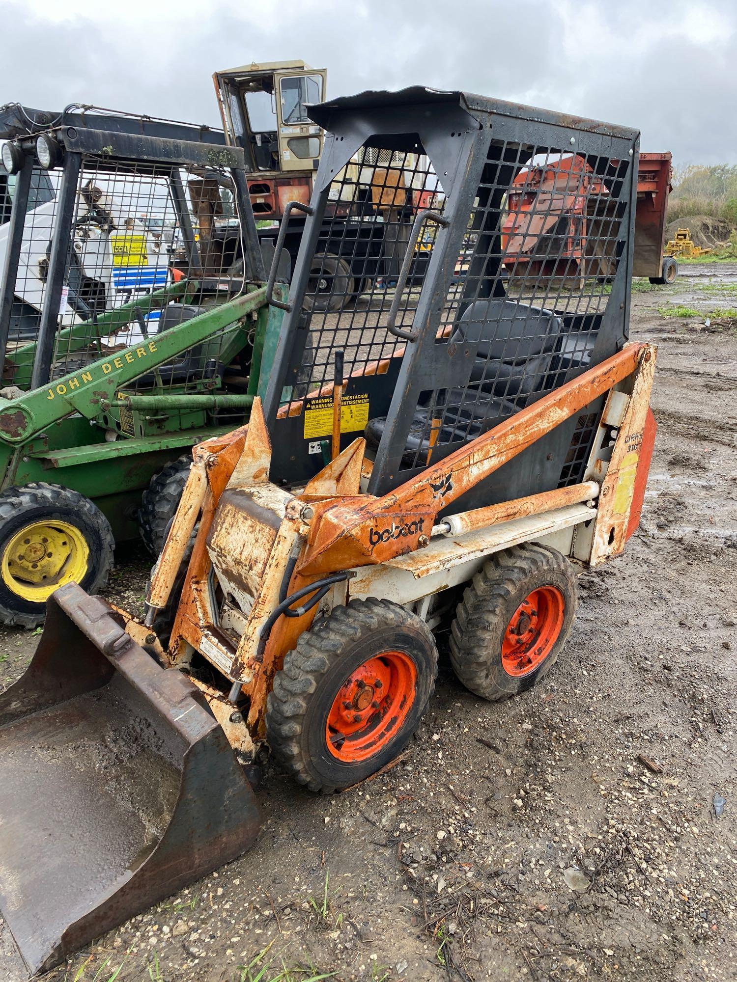 Clark-Bobcat 310 Skidloader