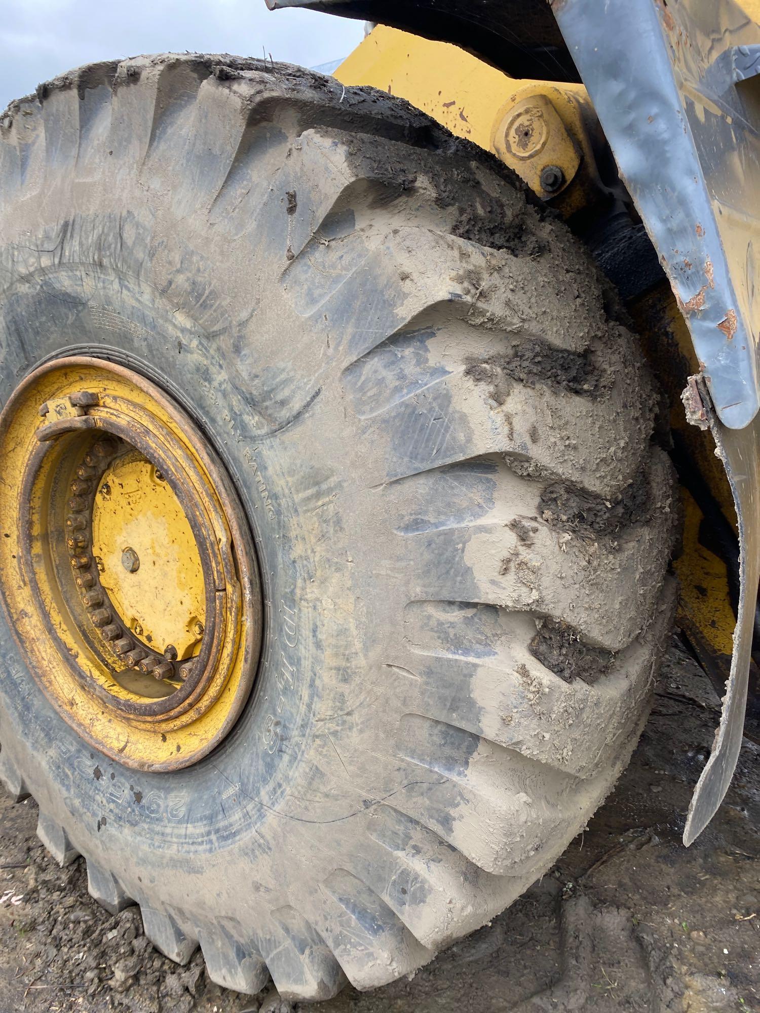 Komatsu WA500 Wheel Loader