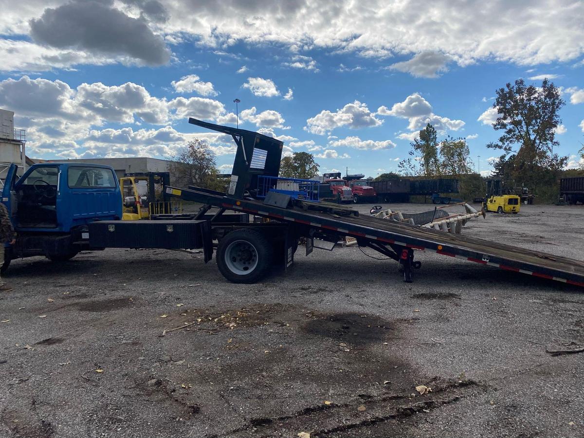 1998 Ford F700 Rollback Truck