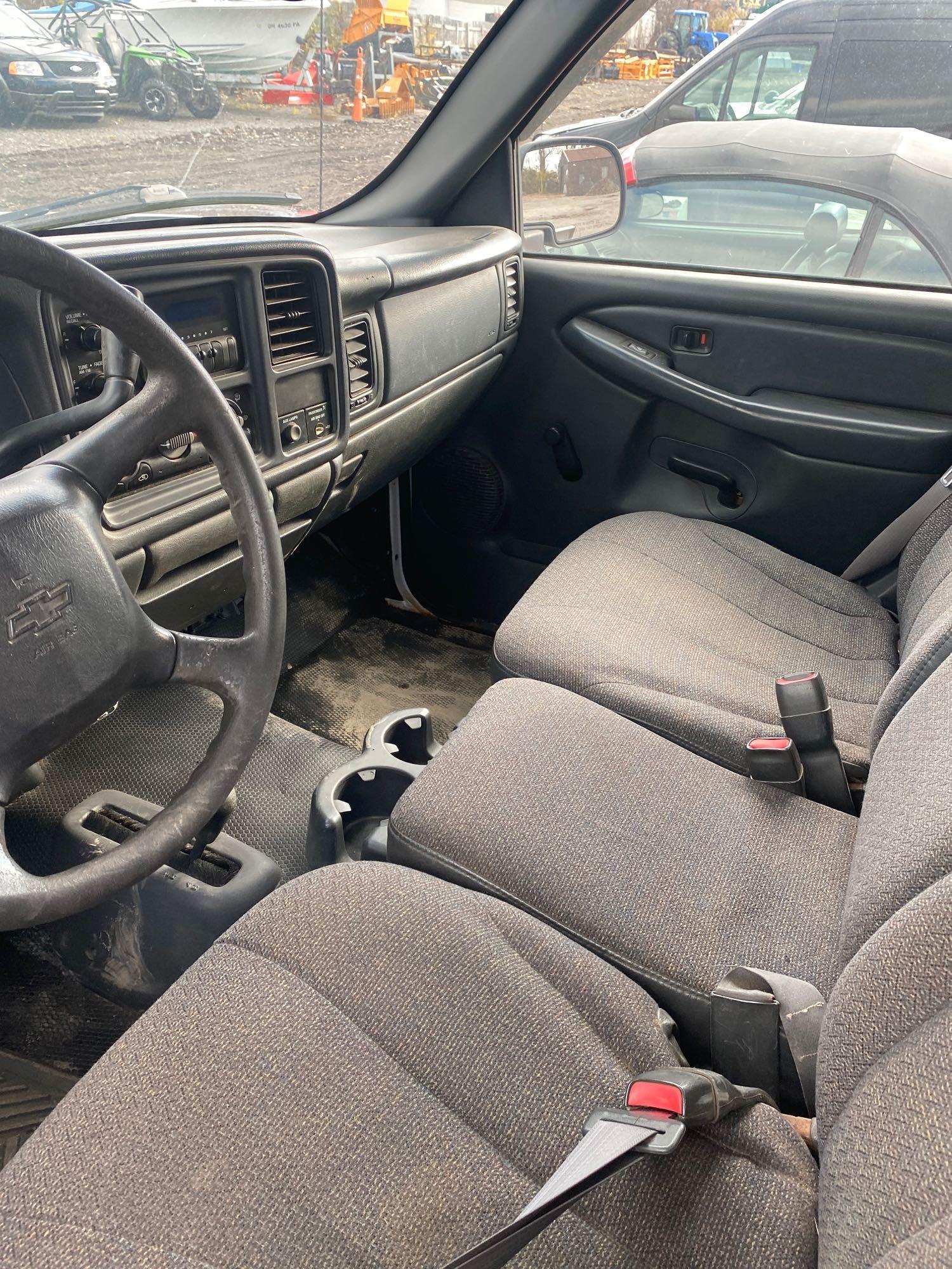 2002 Chevy Silverado 2500 4x4 Pickup Truck