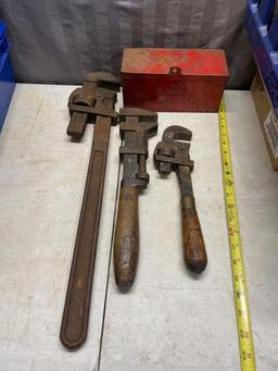 3- Pipe wrenches and reflector set, largest wrench is 24 inches