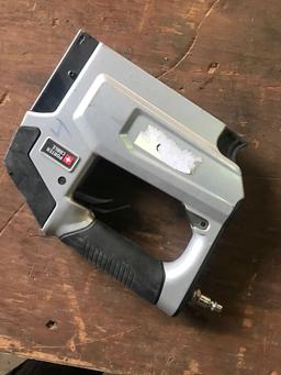 PORTER CABLE Stapler/Fastener