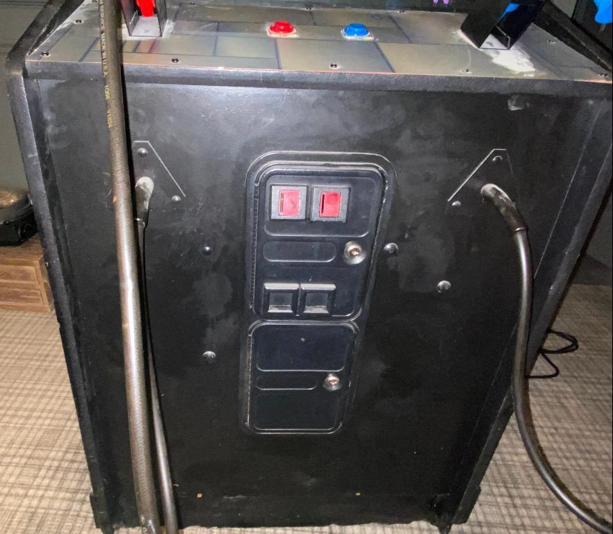 RARE Area 51 Classic 2 Person Cabinet Style Arcade Game